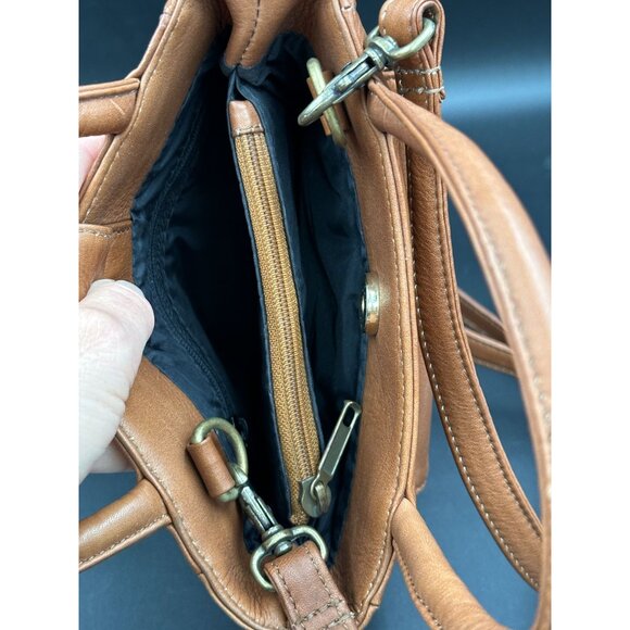 Land Outback Tan Leather Purse With 20" Shoulder Strap & Multiple Pockets - Picture 11 of 14